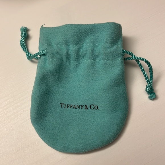 Tiffany & Co.RARE discontinued 925 Silver Paloma Picasso Graffiti XO Ring size 7 - Picture 11 of 12